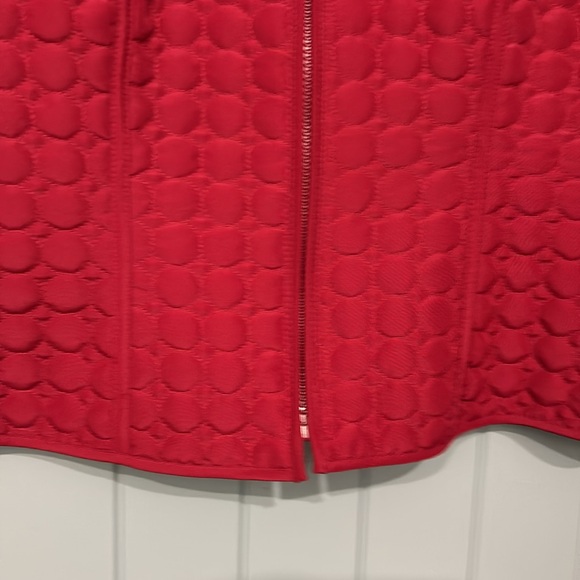 New Directions Red zip up Vest w/removable Black fur collar. - Picture 3 of 4